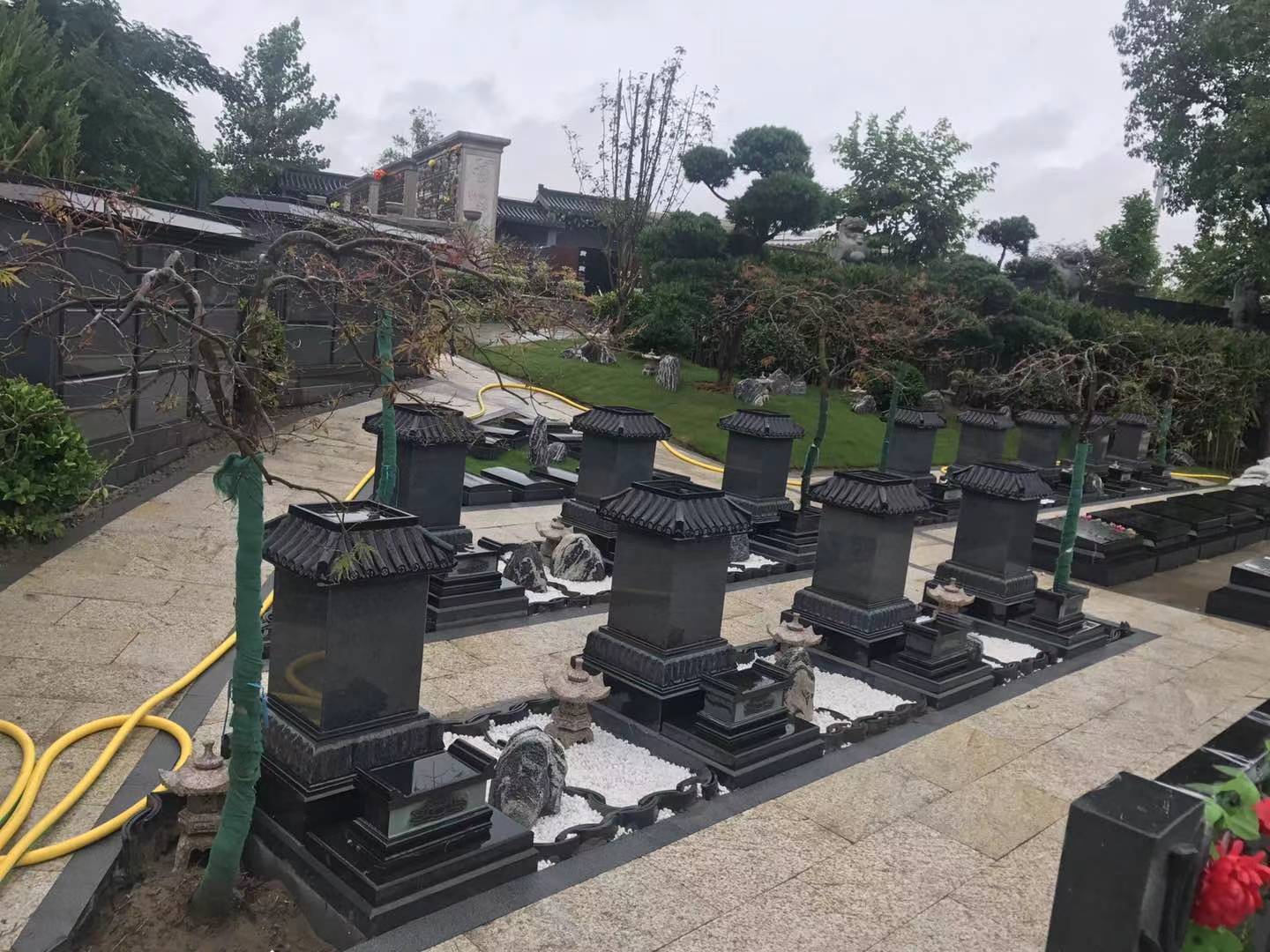 Yangzhou Evergreen Park Granite Cemetery Monument