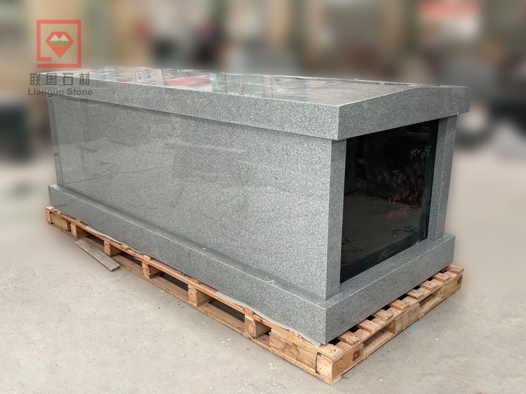 America Custom Granite Mausoleum manufacturer and supplier Case