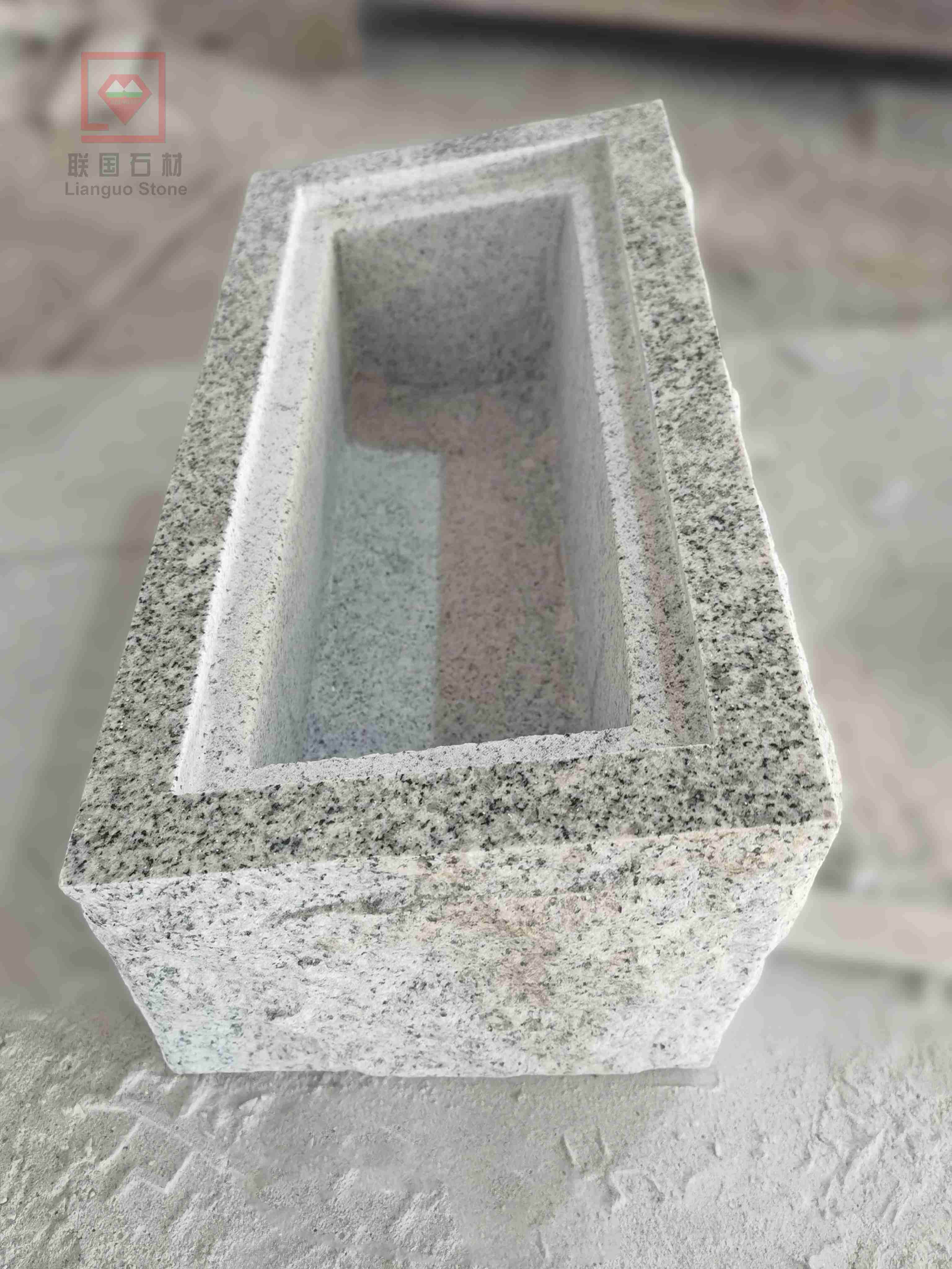 America Custom Granite Urns Case Manufacturer